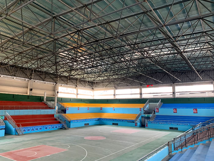 阿勒泰富川体育馆网架